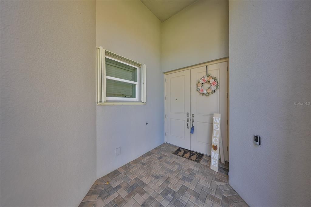 For Sale: $640,000 (3 beds, 2 baths, 2202 Square Feet)