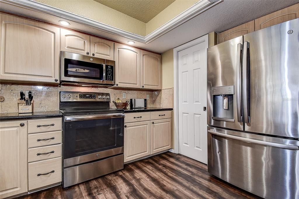 На продажу: $459,000 (3 спален, 4 ванн, 2174 Квадратных фут)