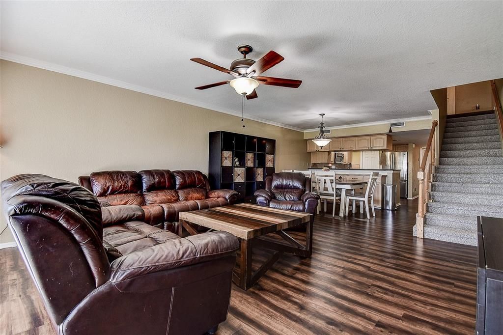 На продажу: $459,000 (3 спален, 4 ванн, 2174 Квадратных фут)