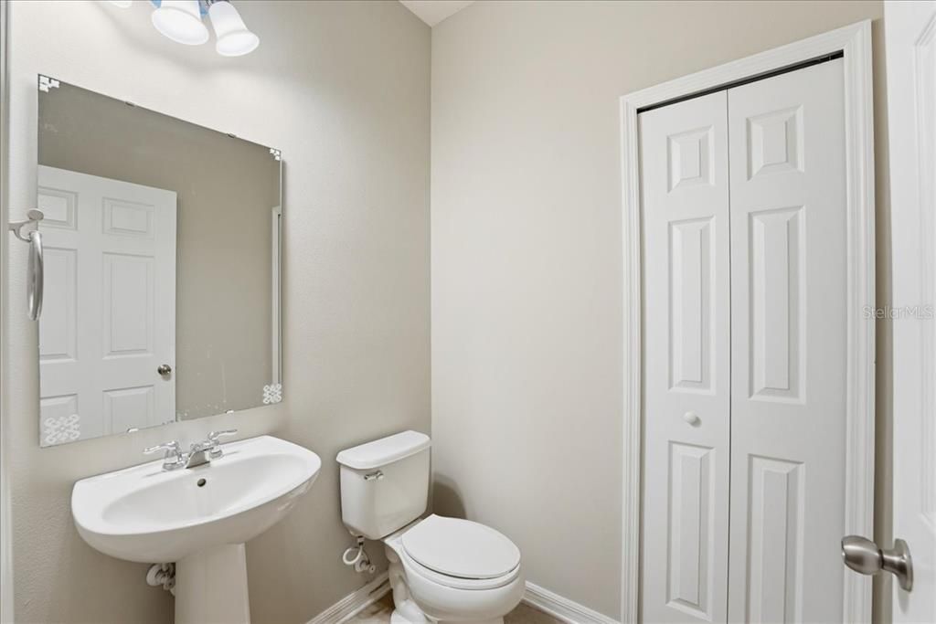 На продажу: $695,000 (4 спален, 3 ванн, 3505 Квадратных фут)