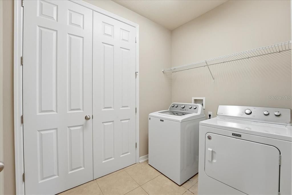 На продажу: $695,000 (4 спален, 3 ванн, 3505 Квадратных фут)