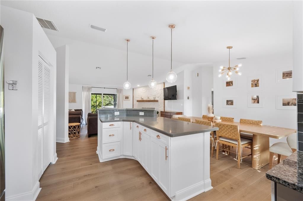 待售: $387,000 (3 贝兹, 2 浴室, 1535 平方英尺)