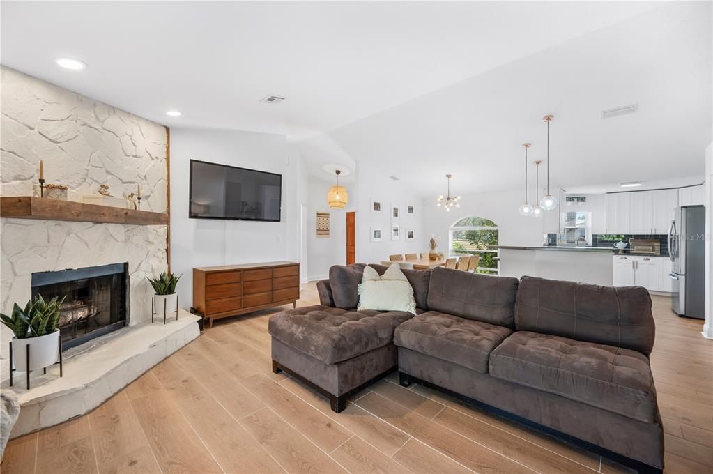 待售: $387,000 (3 贝兹, 2 浴室, 1535 平方英尺)