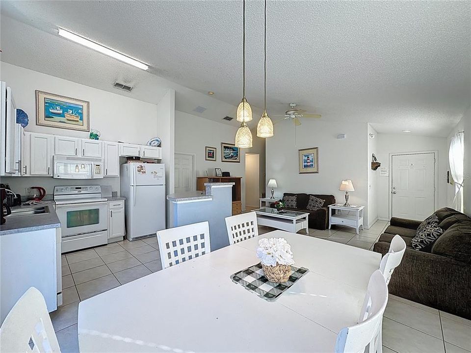 For Sale: $310,000 (3 beds, 2 baths, 1130 Square Feet)