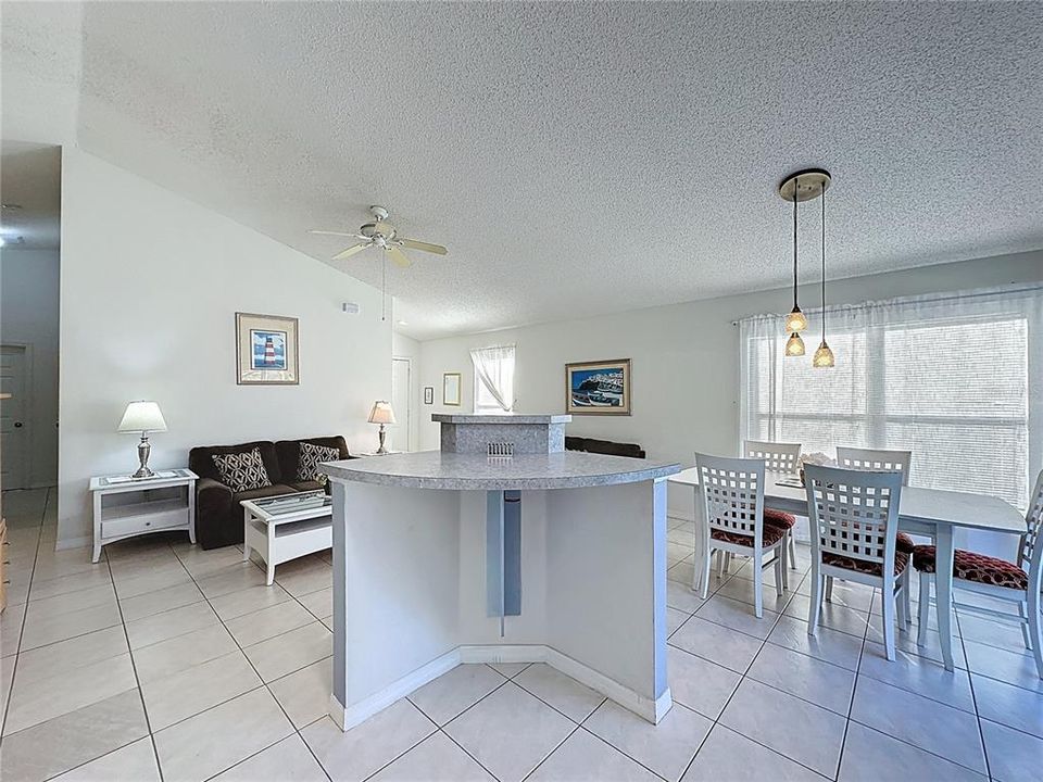 For Sale: $310,000 (3 beds, 2 baths, 1130 Square Feet)