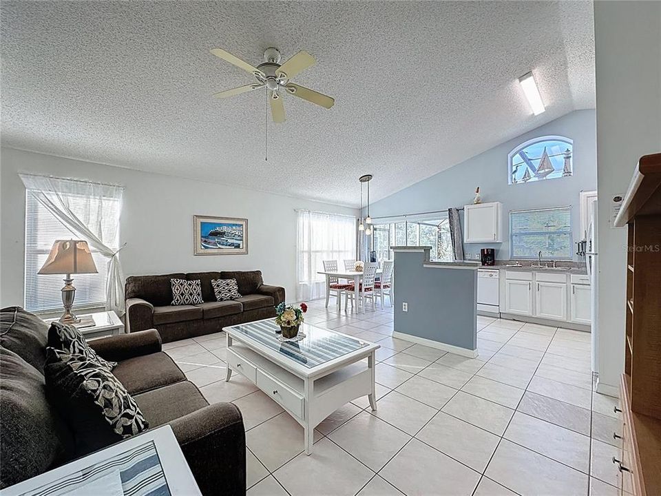 For Sale: $310,000 (3 beds, 2 baths, 1130 Square Feet)