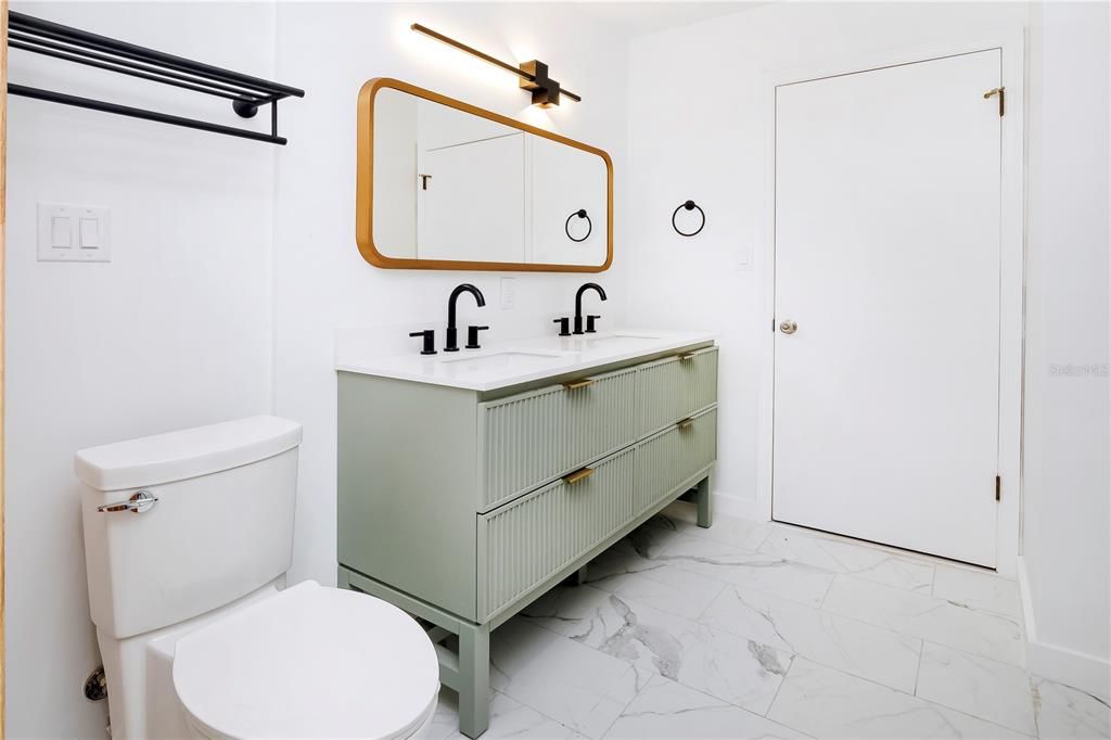 待售: $899,000 (5 贝兹, 3 浴室, 3322 平方英尺)