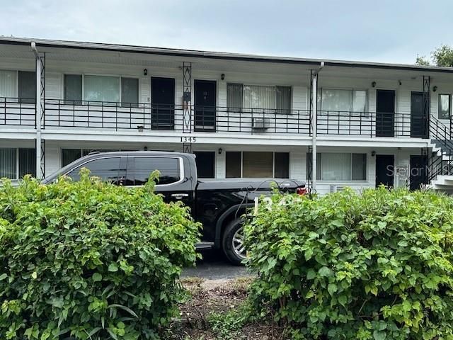 For Sale: $100,000 (2 beds, 1 baths, 925 Square Feet)