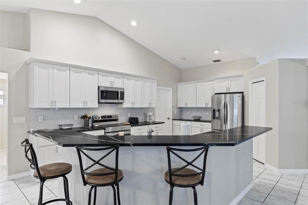 For Rent: $2,900 (3 beds, 2 baths, 2024 Square Feet)