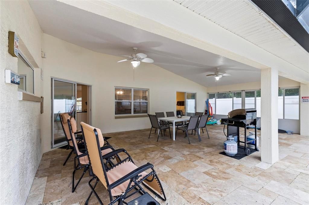 For Rent: $2,900 (3 beds, 2 baths, 2024 Square Feet)