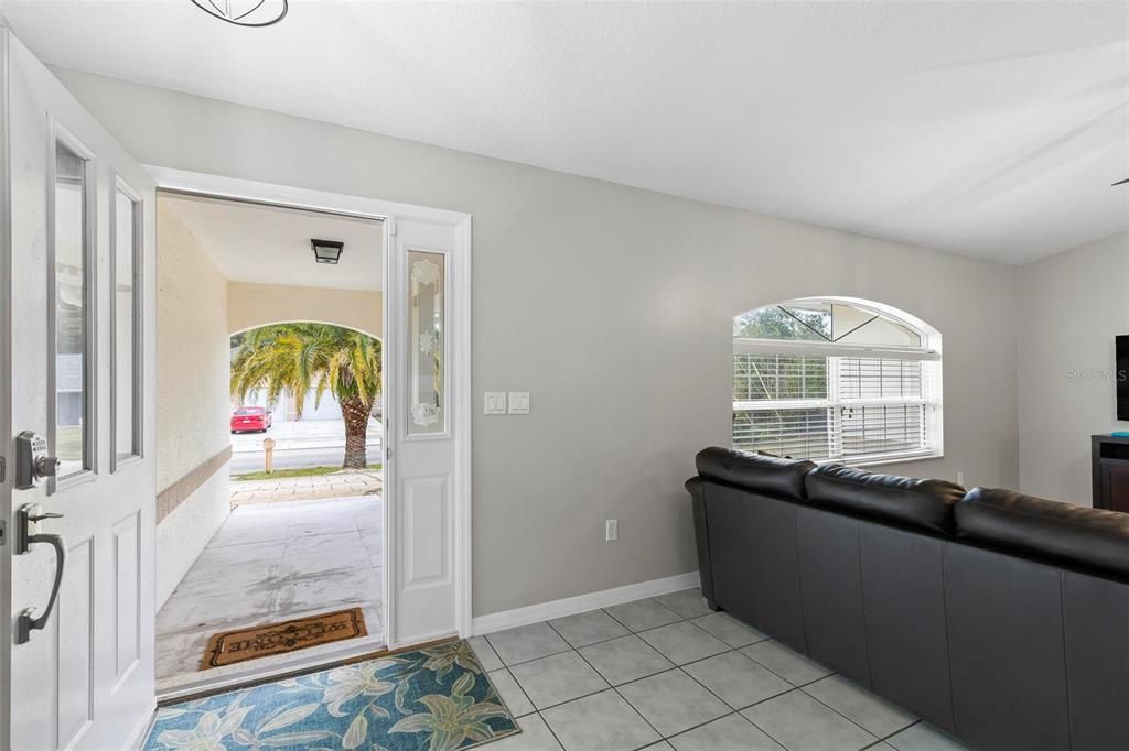 For Rent: $2,900 (3 beds, 2 baths, 2024 Square Feet)