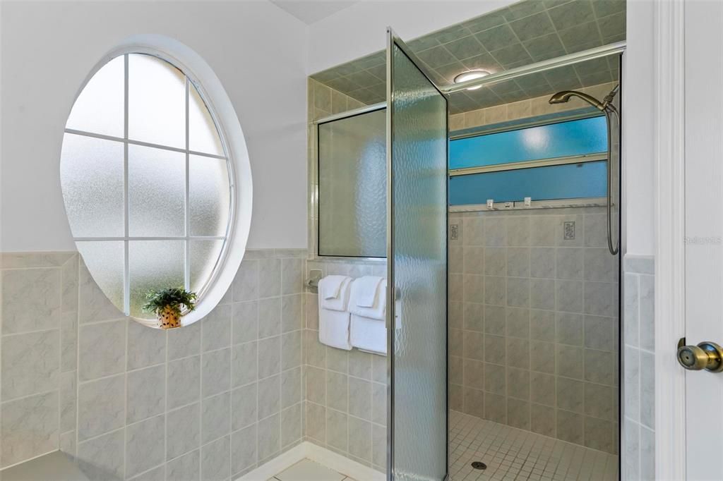 For Rent: $2,900 (3 beds, 2 baths, 2024 Square Feet)