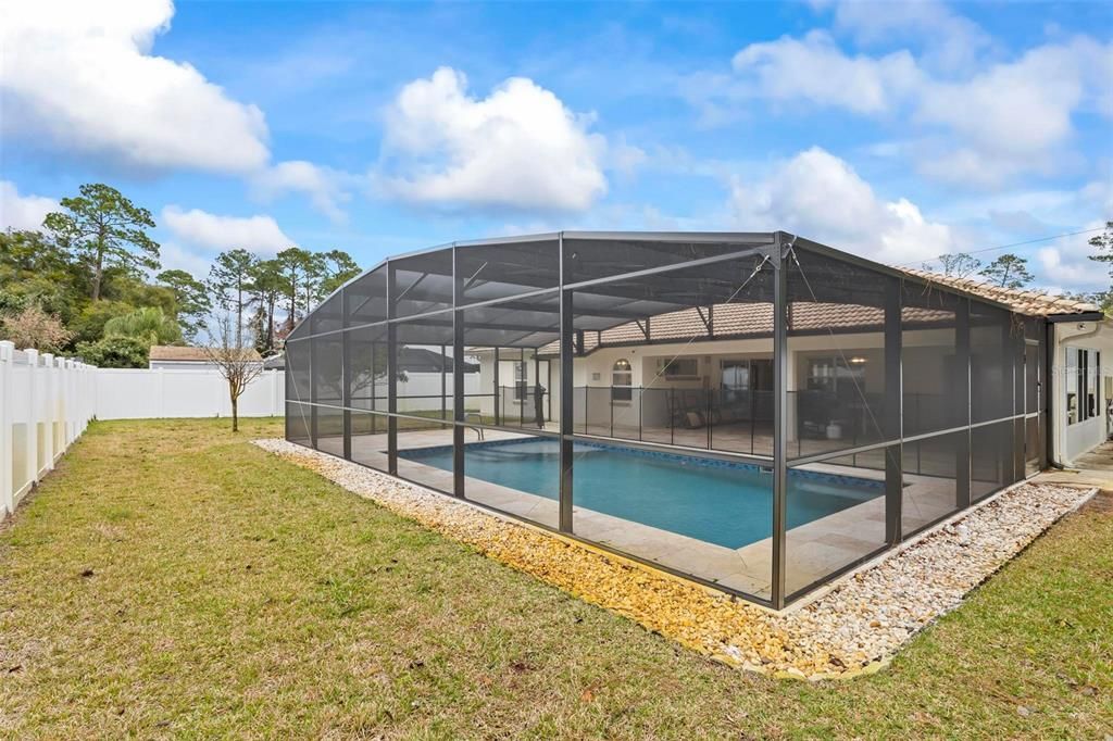 For Rent: $2,900 (3 beds, 2 baths, 2024 Square Feet)