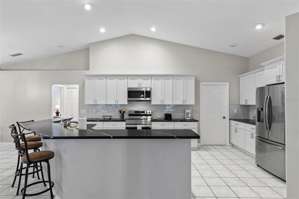 For Rent: $2,900 (3 beds, 2 baths, 2024 Square Feet)