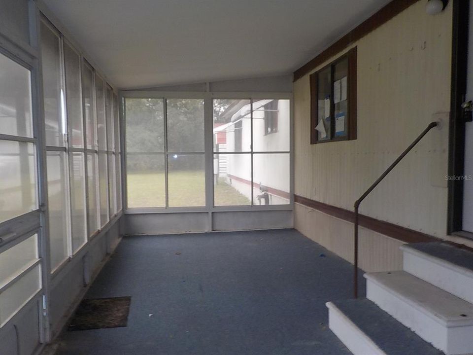 合同活跃: $138,000 (2 贝兹, 2 浴室, 924 平方英尺)