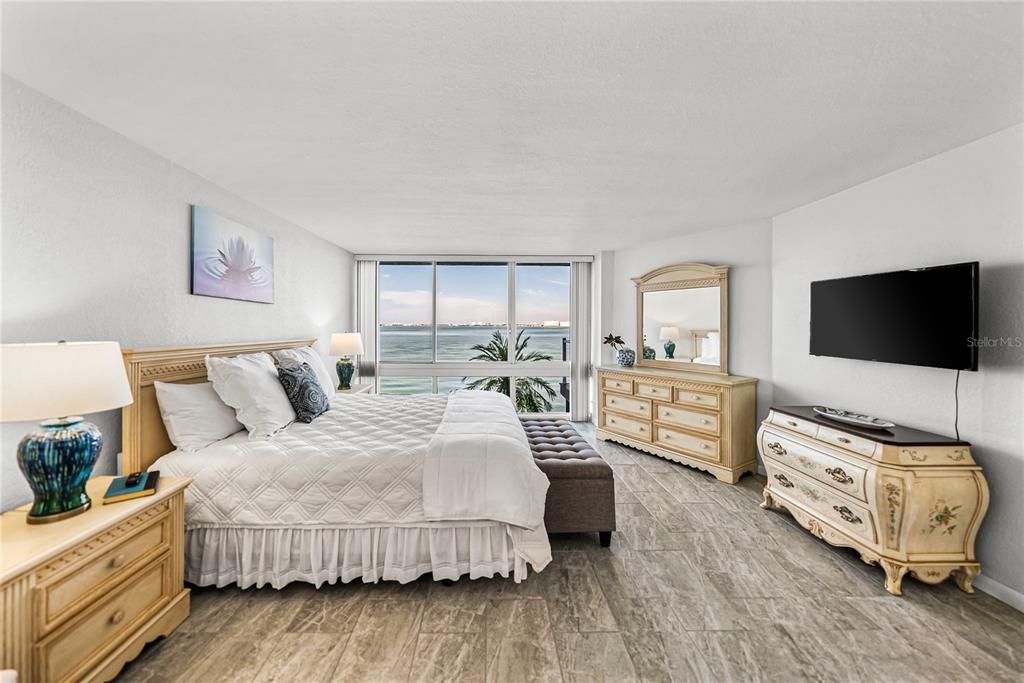 На продажу: $675,000 (2 спален, 2 ванн, 1255 Квадратных фут)