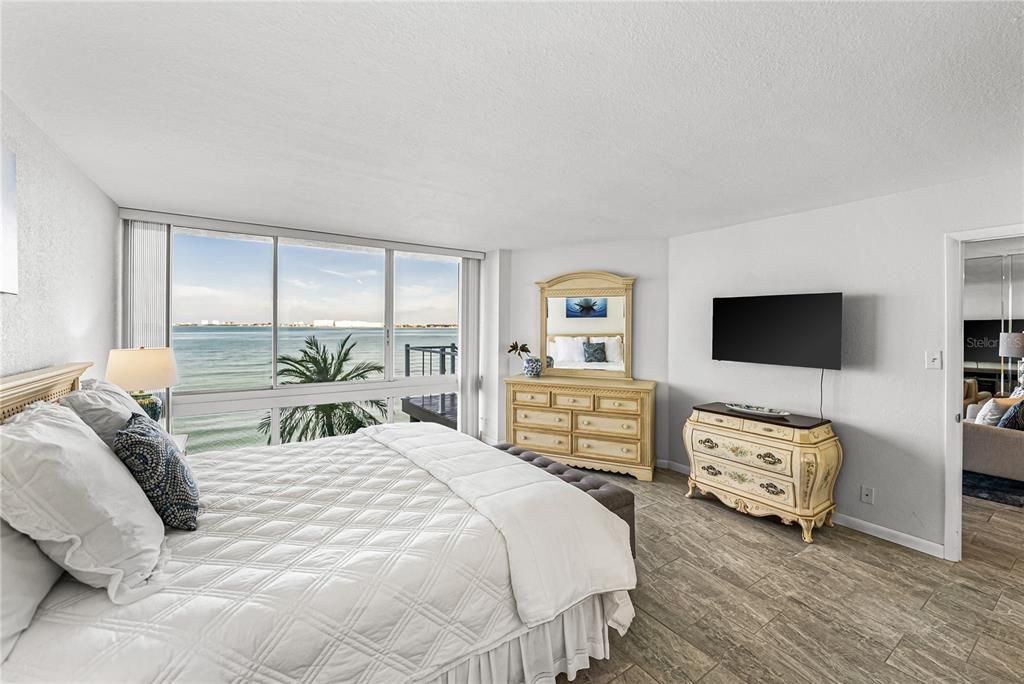 На продажу: $675,000 (2 спален, 2 ванн, 1255 Квадратных фут)