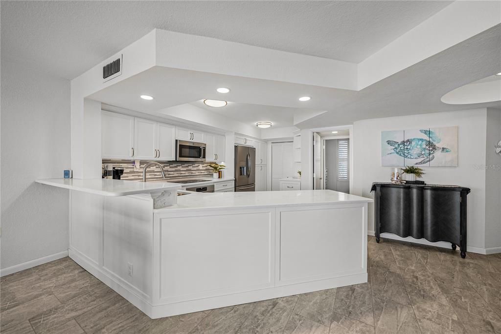 На продажу: $675,000 (2 спален, 2 ванн, 1255 Квадратных фут)