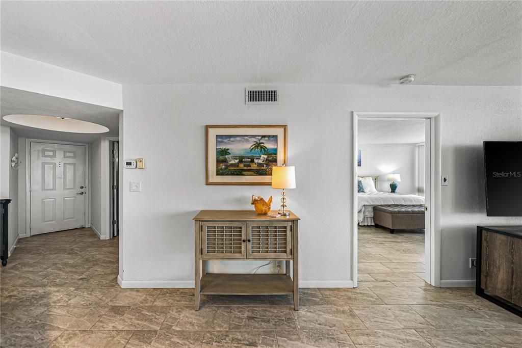 На продажу: $675,000 (2 спален, 2 ванн, 1255 Квадратных фут)