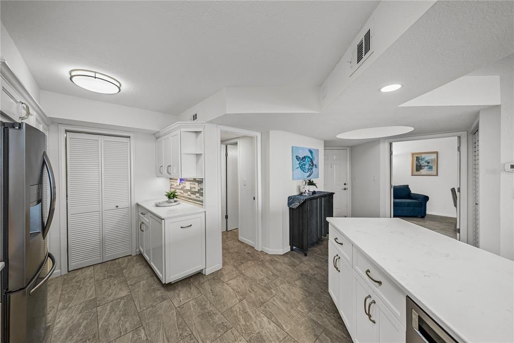 На продажу: $675,000 (2 спален, 2 ванн, 1255 Квадратных фут)