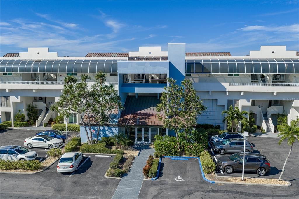 На продажу: $675,000 (2 спален, 2 ванн, 1255 Квадратных фут)