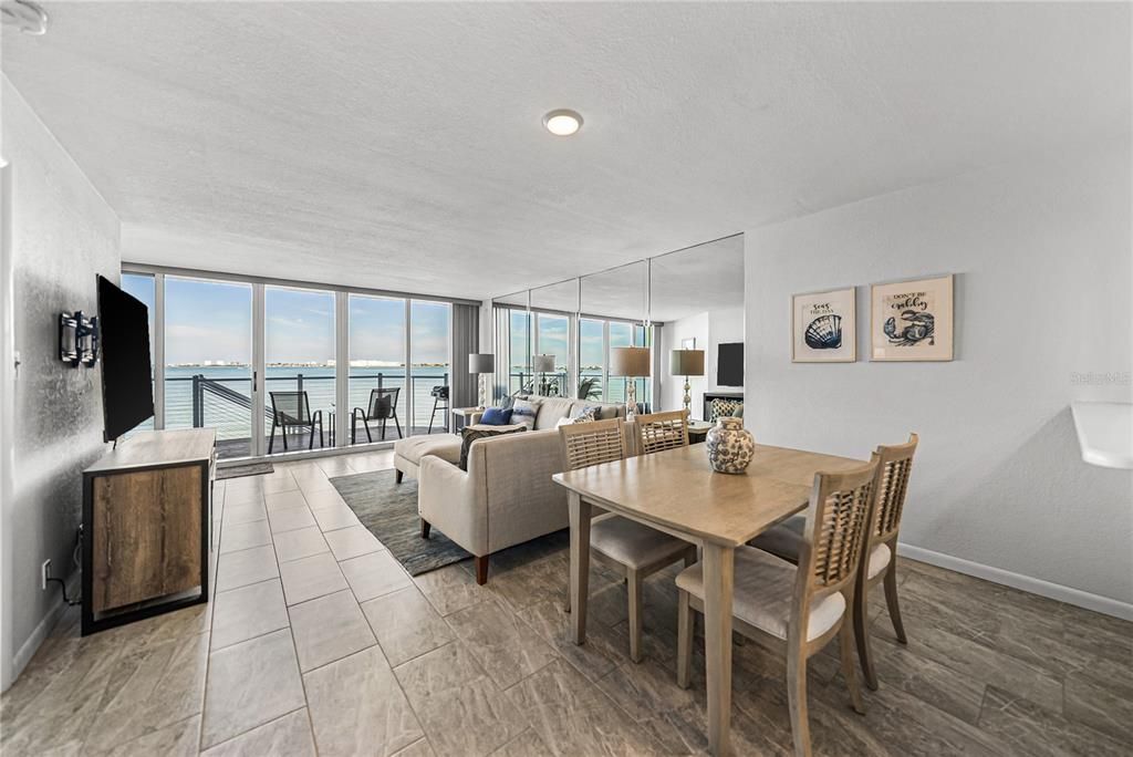 На продажу: $675,000 (2 спален, 2 ванн, 1255 Квадратных фут)