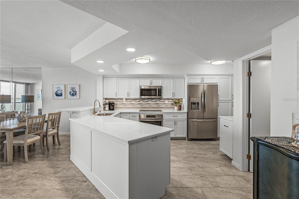 На продажу: $675,000 (2 спален, 2 ванн, 1255 Квадратных фут)