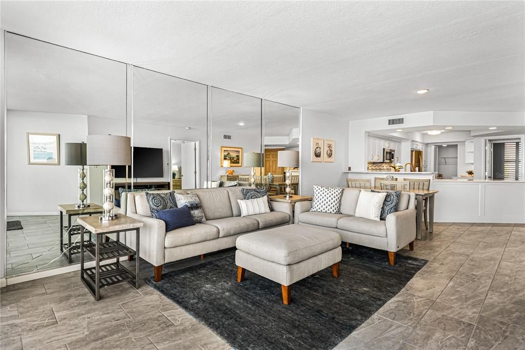 На продажу: $675,000 (2 спален, 2 ванн, 1255 Квадратных фут)