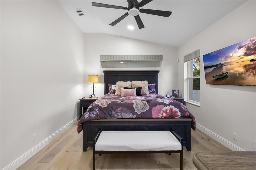 Active With Contract: $449,900 (3 beds, 2 baths, 1762 Square Feet)