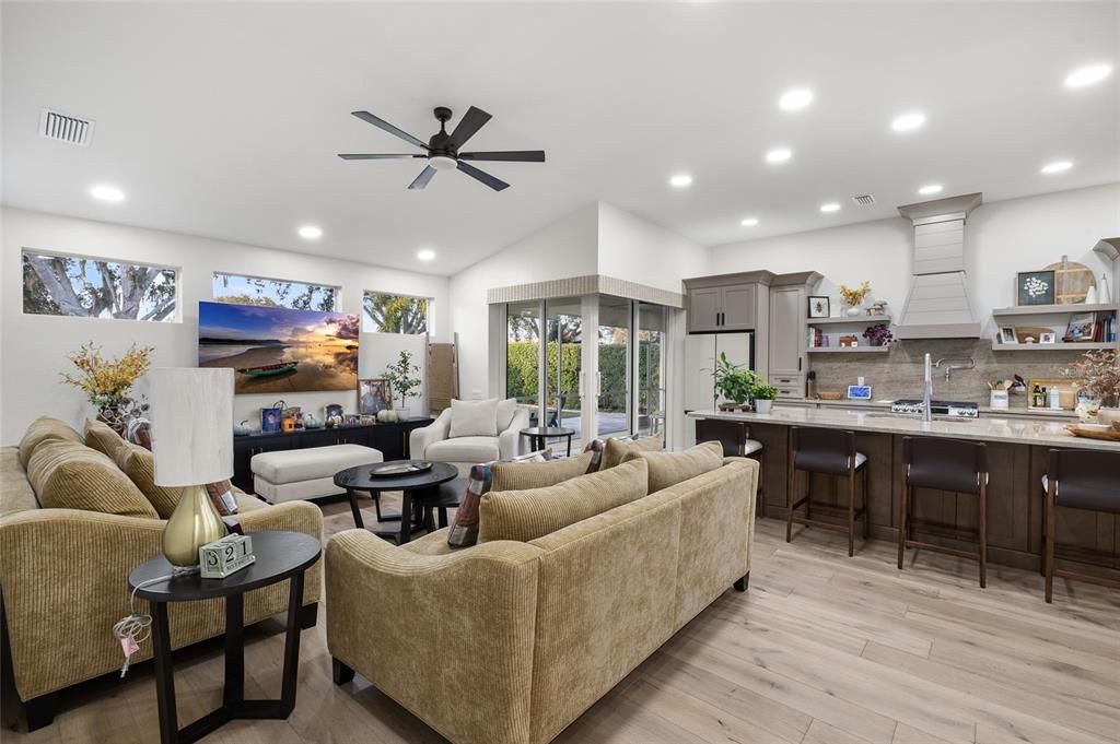 Active With Contract: $449,900 (3 beds, 2 baths, 1762 Square Feet)