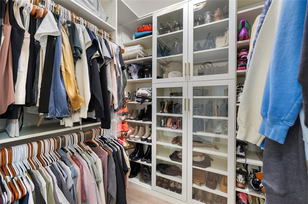 Active With Contract: $449,900 (3 beds, 2 baths, 1762 Square Feet)