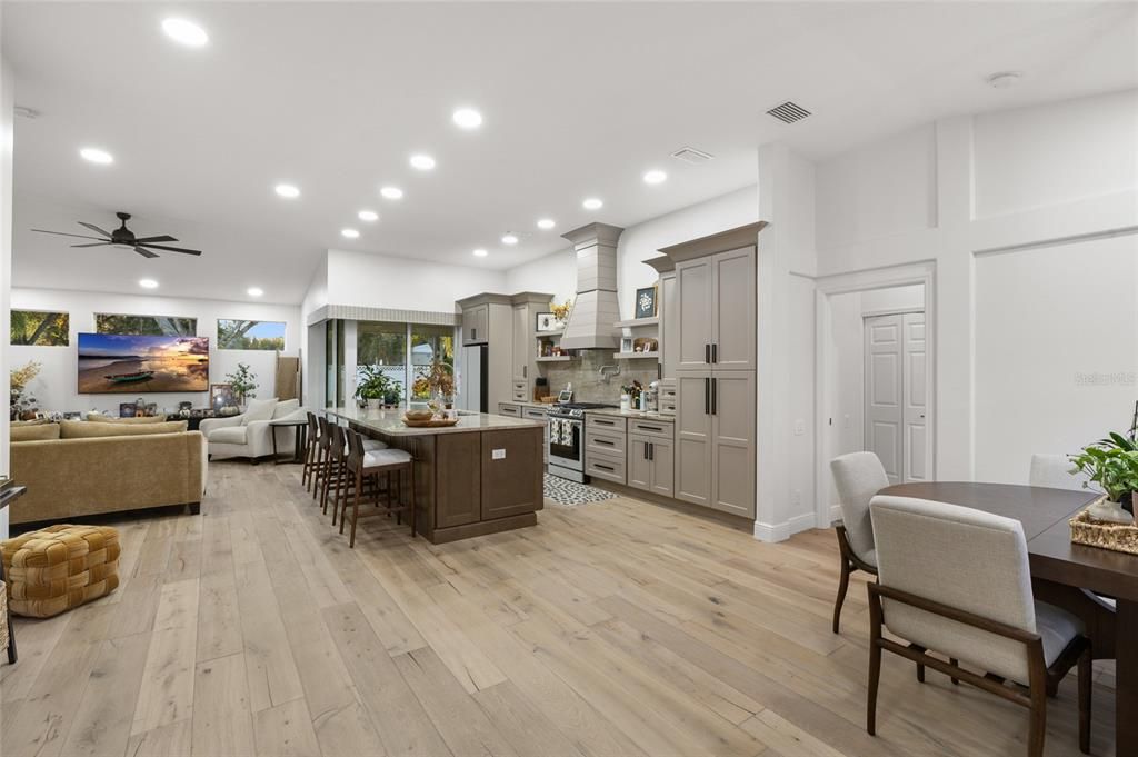 Active With Contract: $449,900 (3 beds, 2 baths, 1762 Square Feet)