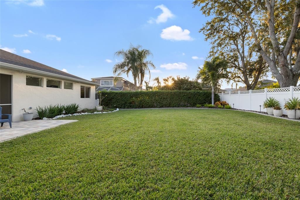 Active With Contract: $449,900 (3 beds, 2 baths, 1762 Square Feet)