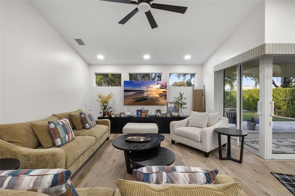 Active With Contract: $449,900 (3 beds, 2 baths, 1762 Square Feet)