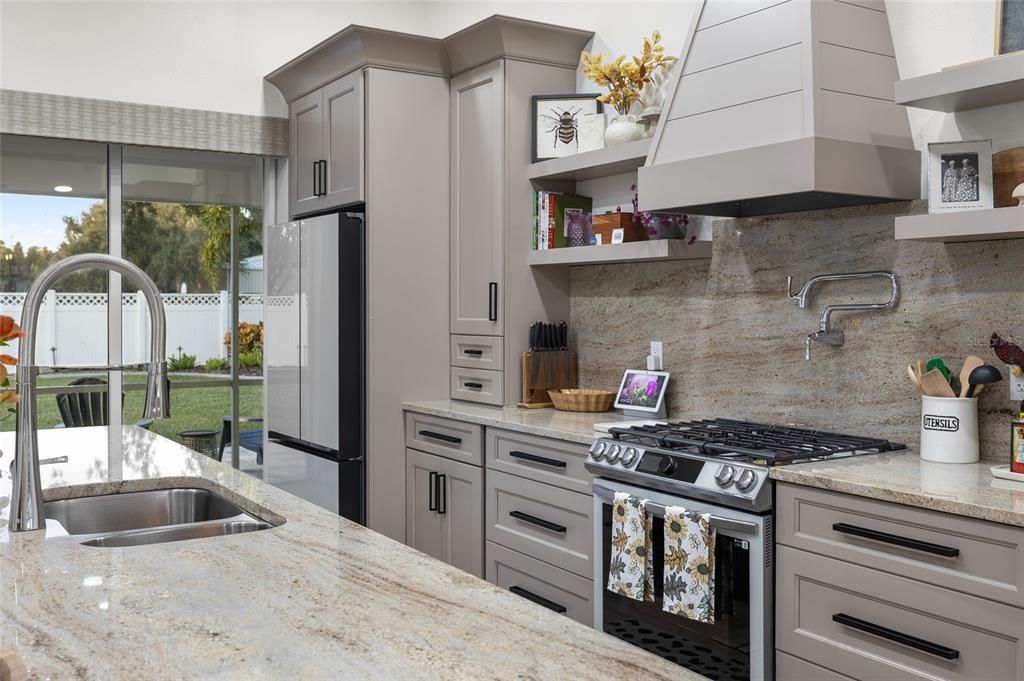 Active With Contract: $449,900 (3 beds, 2 baths, 1762 Square Feet)