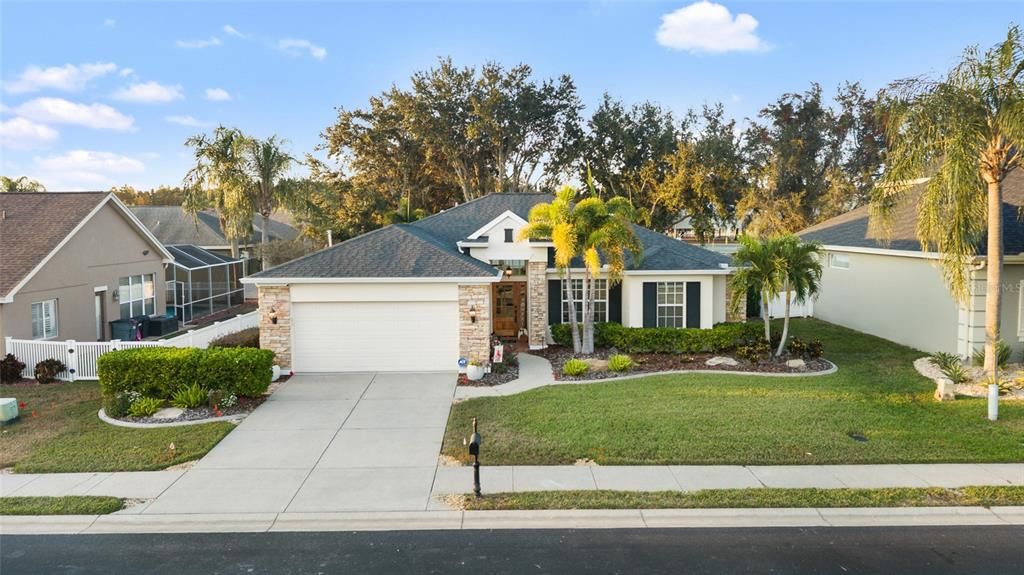 Active With Contract: $449,900 (3 beds, 2 baths, 1762 Square Feet)