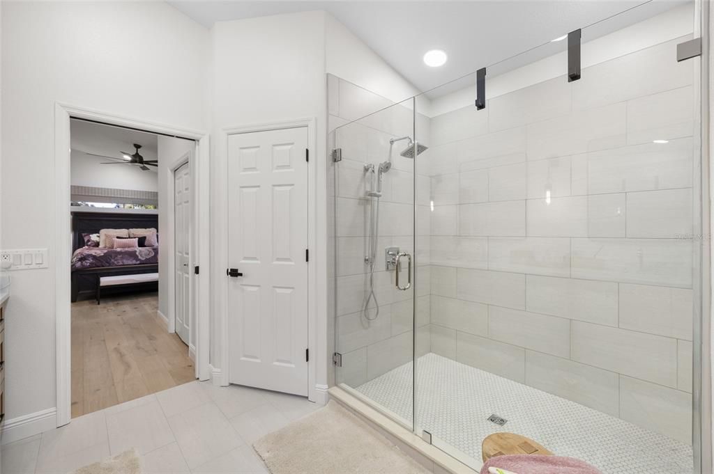 Active With Contract: $449,900 (3 beds, 2 baths, 1762 Square Feet)