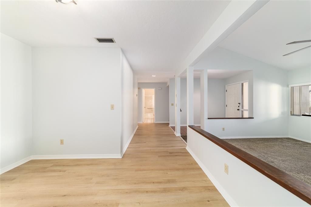 待售: $209,900 (2 贝兹, 2 浴室, 1377 平方英尺)