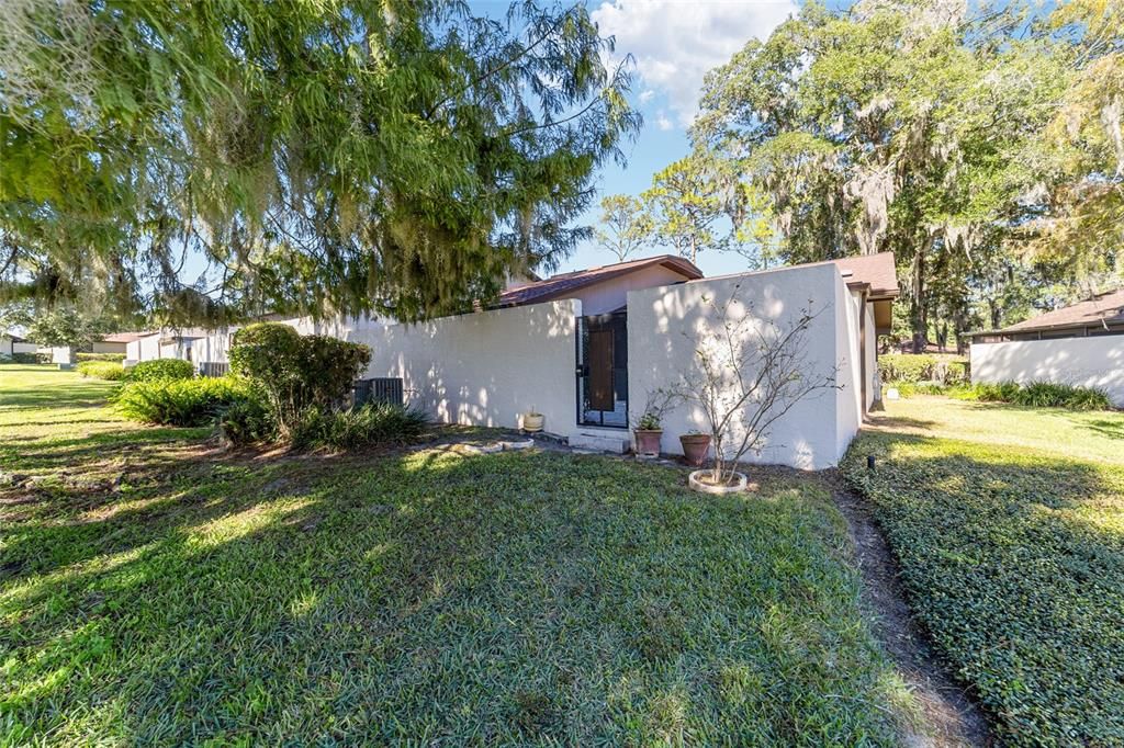 待售: $209,900 (2 贝兹, 2 浴室, 1377 平方英尺)