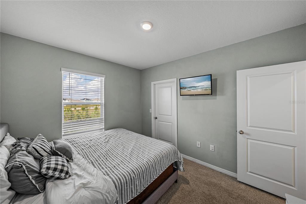 For Sale: $360,000 (4 beds, 2 baths, 2007 Square Feet)