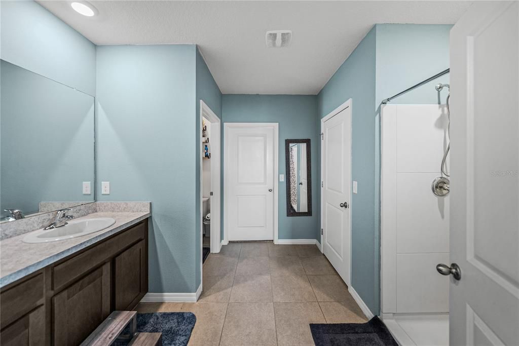 For Sale: $360,000 (4 beds, 2 baths, 2007 Square Feet)