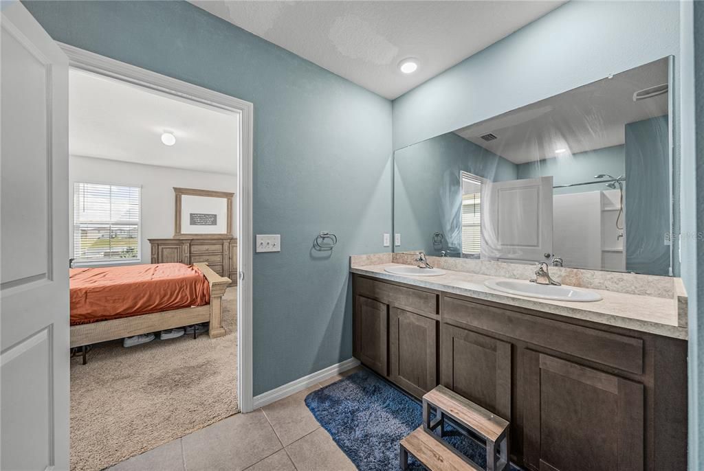 For Sale: $360,000 (4 beds, 2 baths, 2007 Square Feet)