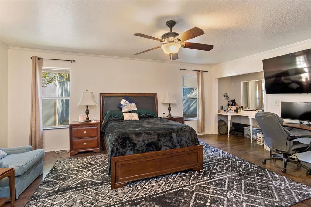 На продажу: $349,900 (3 спален, 2 ванн, 1491 Квадратных фут)