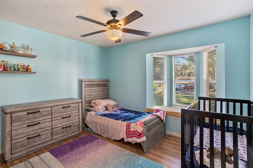 На продажу: $349,900 (3 спален, 2 ванн, 1491 Квадратных фут)