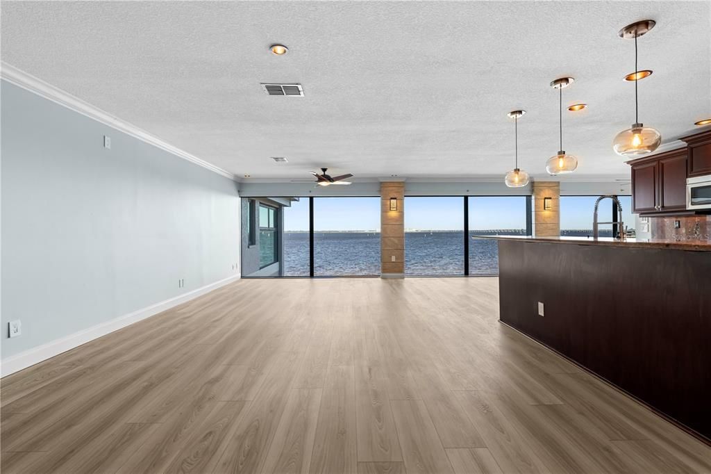 For Sale: $547,000 (3 beds, 2 baths, 2200 Square Feet)