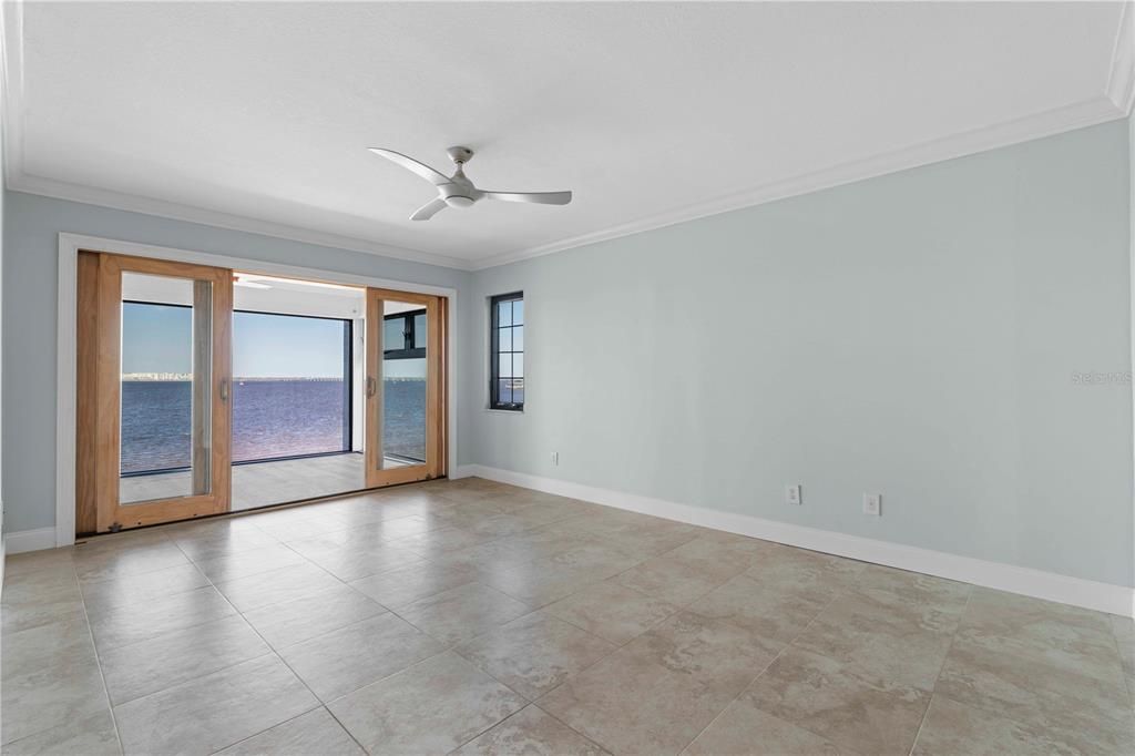 For Sale: $547,000 (3 beds, 2 baths, 2200 Square Feet)