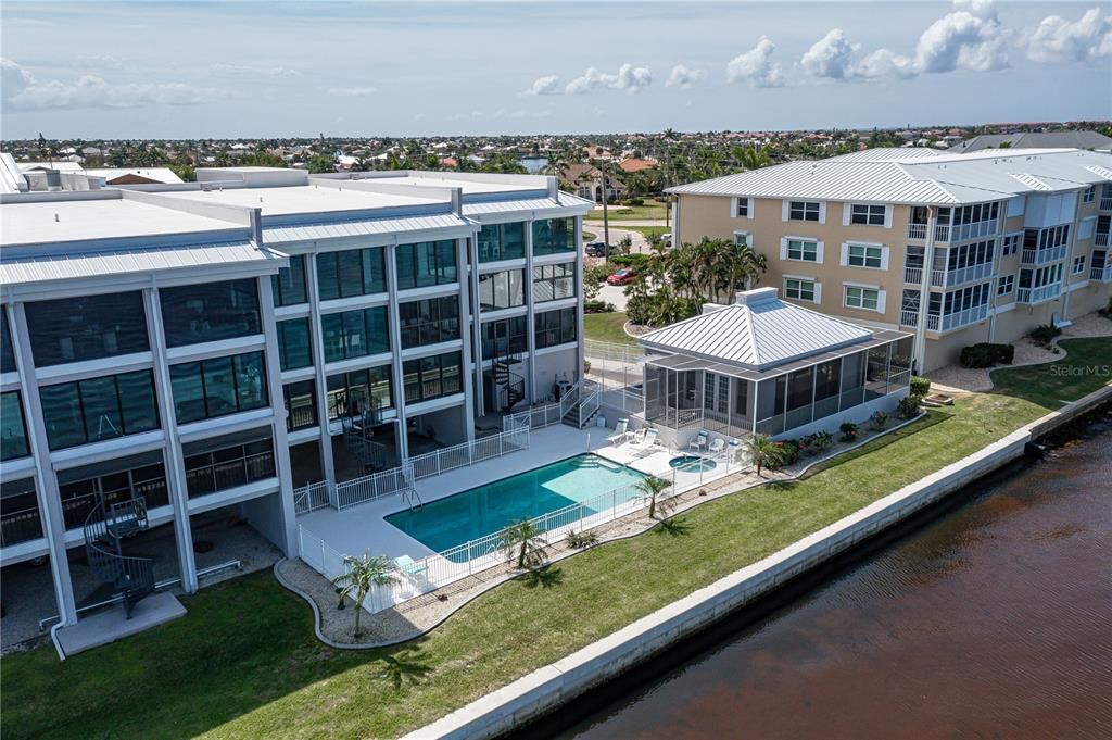 For Sale: $547,000 (3 beds, 2 baths, 2200 Square Feet)