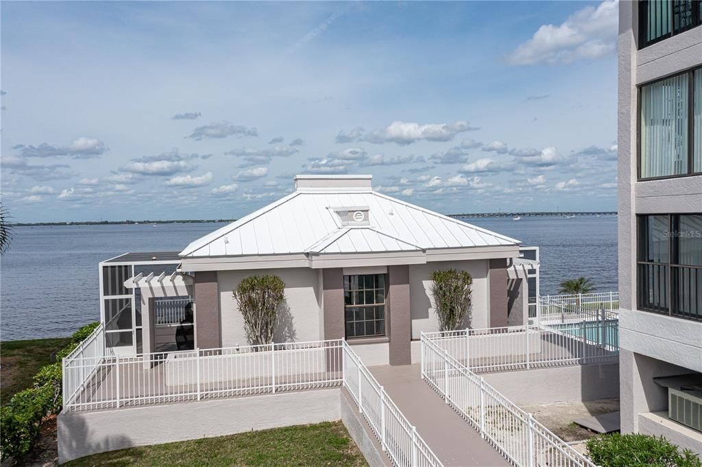 For Sale: $547,000 (3 beds, 2 baths, 2200 Square Feet)