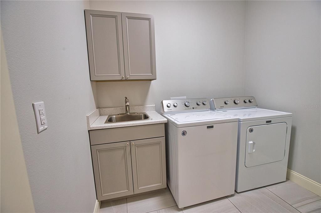 For Sale: $545,000 (3 beds, 2 baths, 2445 Square Feet)