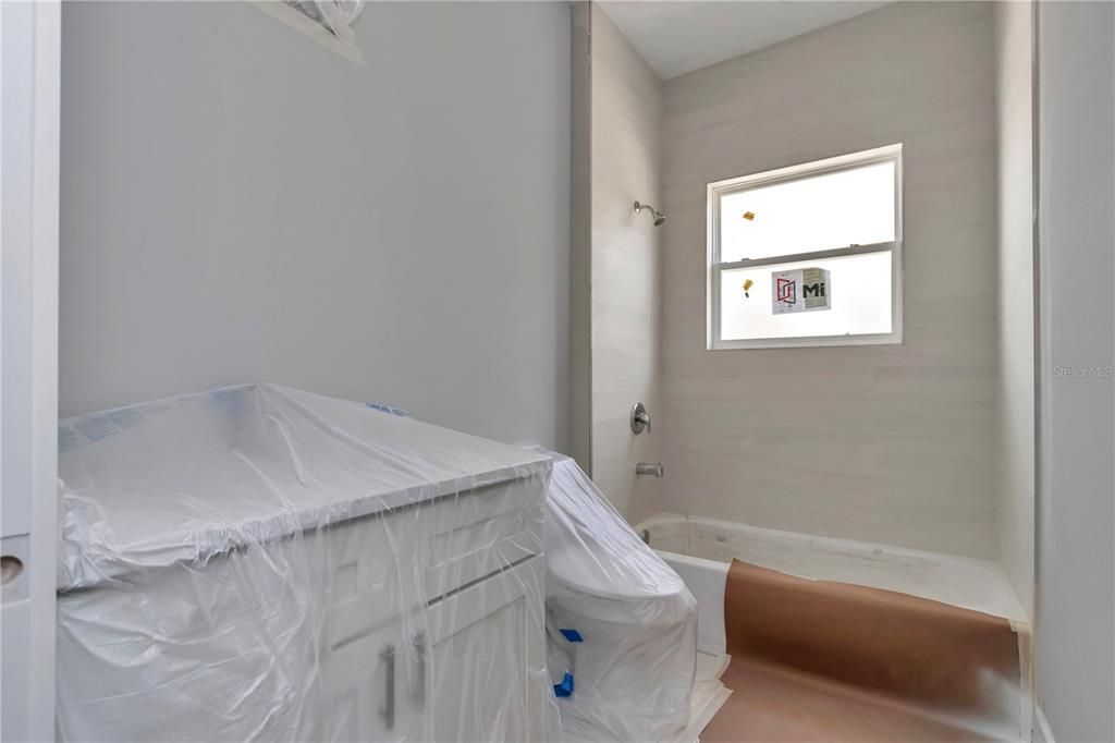 На продажу: $309,900 (4 спален, 3 ванн, 1905 Квадратных фут)